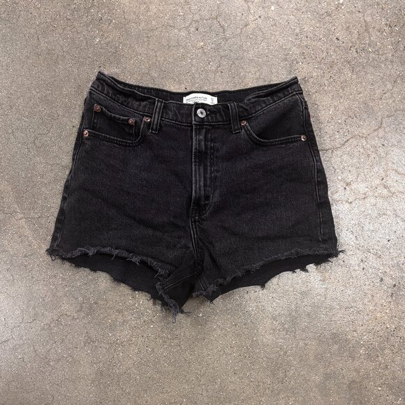 Abercrombie & Fitch High Rise 90s Cutoff Short - Washed Black - Picture 3 of 5